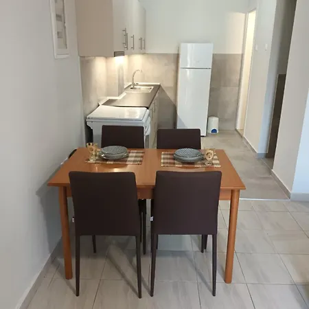 Kipos Apartment *